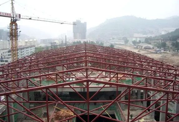 steel roof trusses