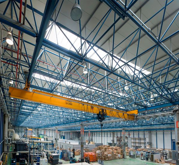 Large span light steel factory building space frame system
